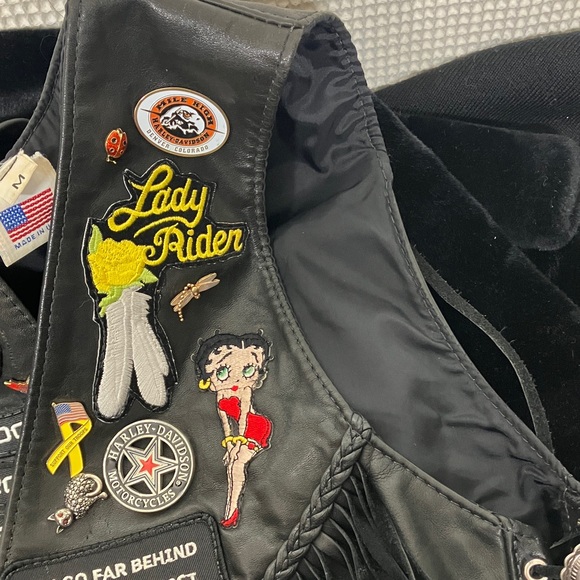 Harley Davidson, black Leather Vest - Picture 10 of 13